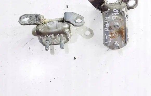 Toyota RAV 4 (XA10) Rear door hinge set 