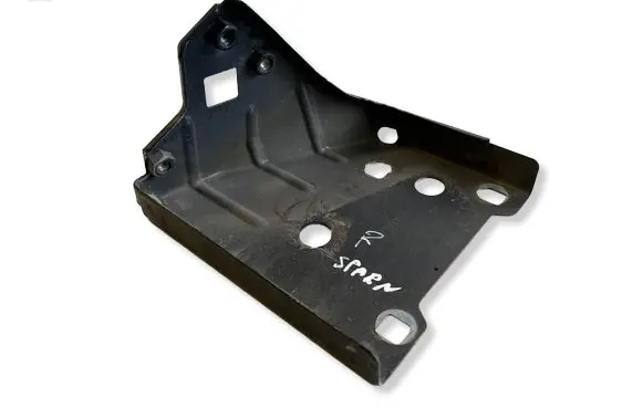 Jeep Cherokee Fender mounting bracket 