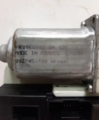 Volvo S40 Front door window regulator motor 30737675