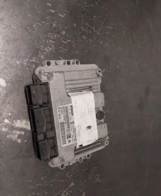 Citroen C4 I Engine control unit/module 9663190880 0281011966