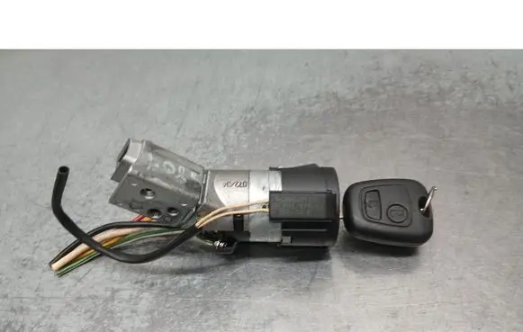 Peugeot 307 CC Ignition lock 9648445180