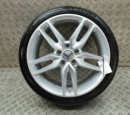 Chevrolet Corvette C7 R19 alloy rim 20986476