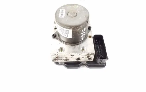 Hyundai Santa Fe ABS Pump 589202W980