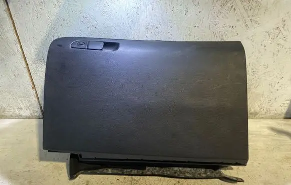 Dodge Challenger Glove box frame 1190922DX9AC 119JNJ3QH55