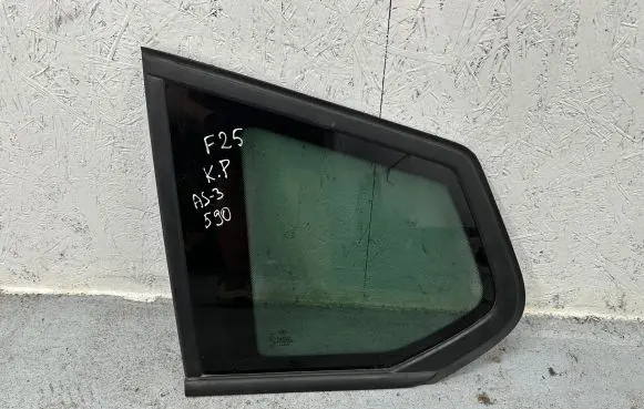 Rear side window