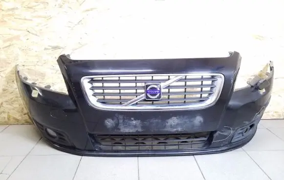 Volvo V70 Front bumper 30744976