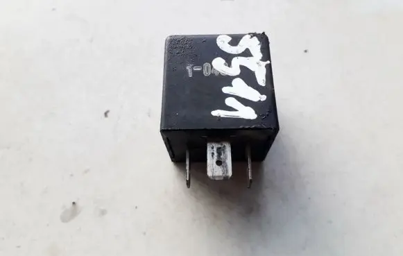 Volkswagen Jetta II Other relay 111953227D 5WK1684