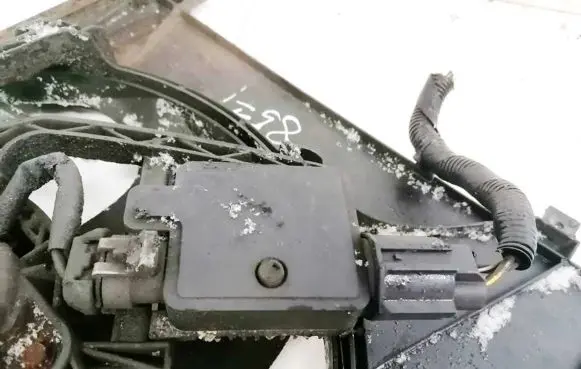Coolant fan relay
