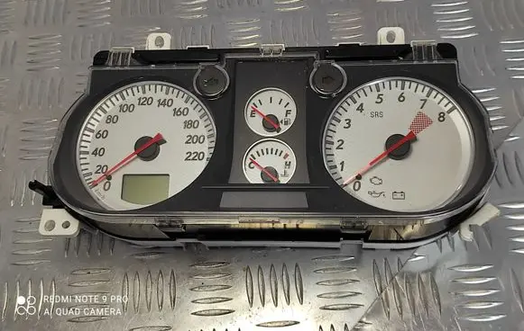 Mitsubishi Outlander Speedometer (instrument cluster) 769204170