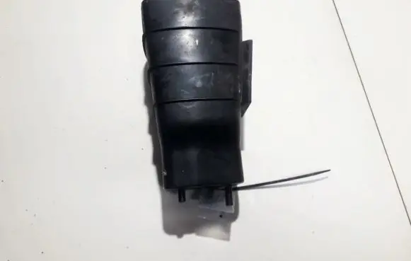 Vacuum air tank