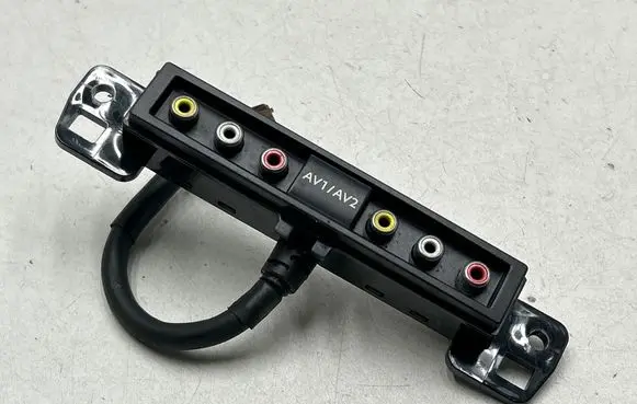 Peugeot 3008 I AUX in-socket connector 9667112277 RS008C003