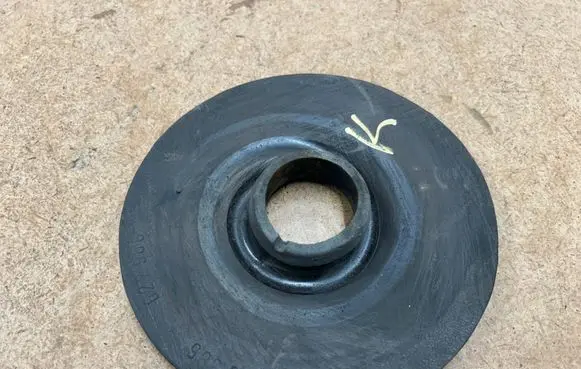 BMW 3 E46 Front coil spring rubber mount 33531136385 1136385