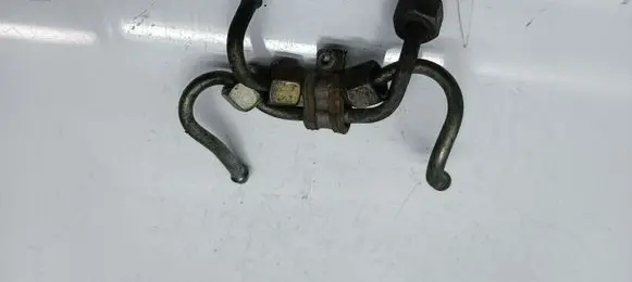 Fuel injector supply line/pipe