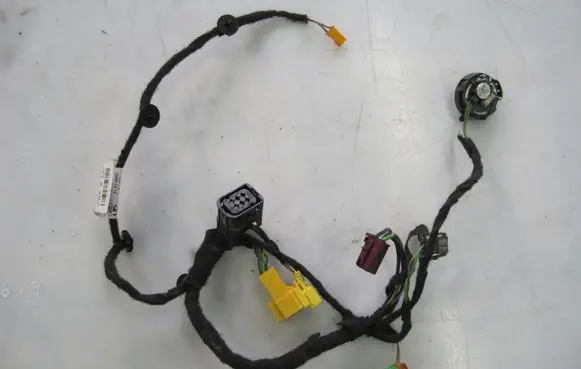 Mercedes-Benz E A207 Front door wiring loom A2075405305