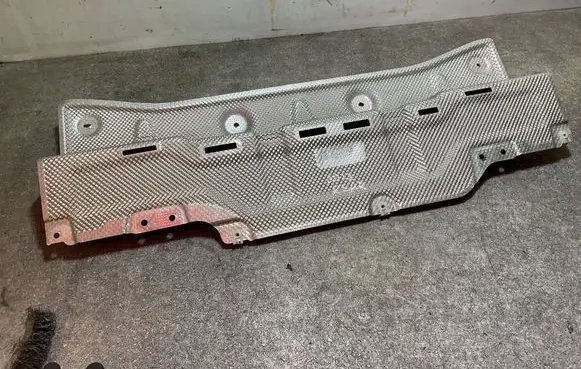 BMW 2 F44 Other engine bay part 7467971 11511691