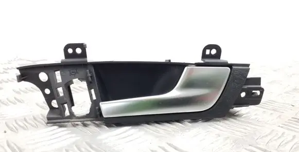 Audi A3 S3 A3 Sportback 8P Front door interior handle 8P4837020D