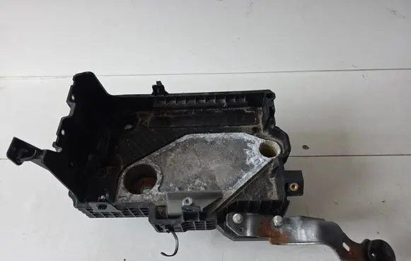 Nissan Juke II F16 Battery tray 1011233A01