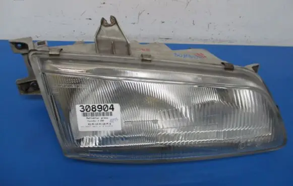 Hyundai H200 Headlight/headlamp