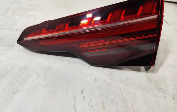 Audi A4 S4 B9 Tailgate rear/tail lights 8W5945094AB 81960211