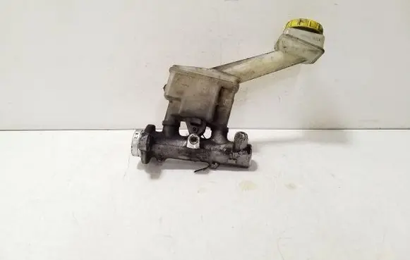 Nissan X-Trail T30 Master brake cylinder