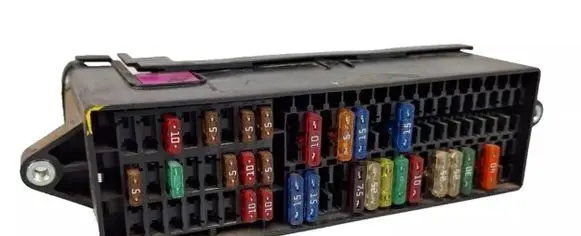 Volkswagen Touran I Fuse box set 1T1970005