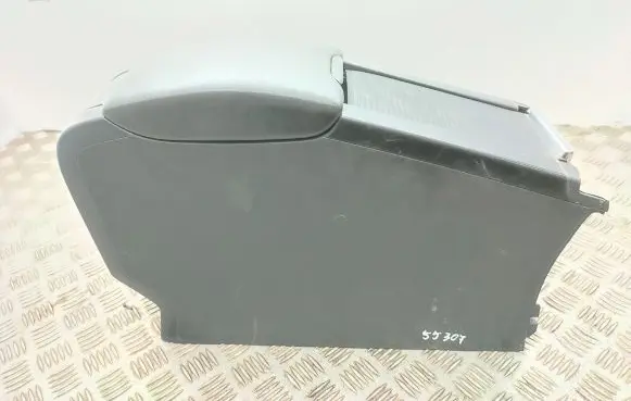 Volvo XC60 Armrest