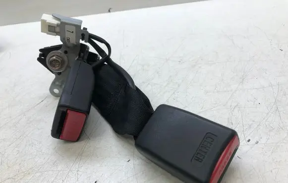 Mazda CX-3 Middle seatbelt buckle (rear) DB3NH