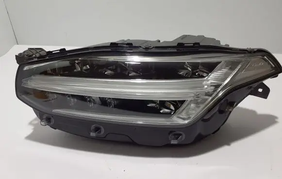 Volvo XC90 Headlight/headlamp 31468664