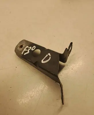 BMW 3 F30 F35 F31 Fender mounting bracket