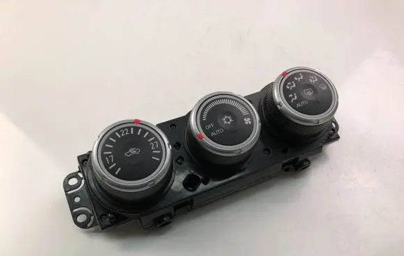 Mitsubishi Lancer VIII Climate control unit 7820A115XB