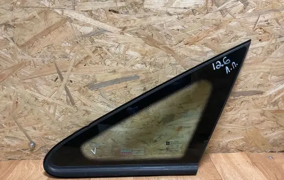 Opel Zafira B Front triangle window/glass 43R007951 DOT24AS2M19 E000255
