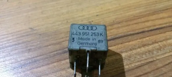 Audi A6 S6 C5 4B Other relay 443951253k 899512