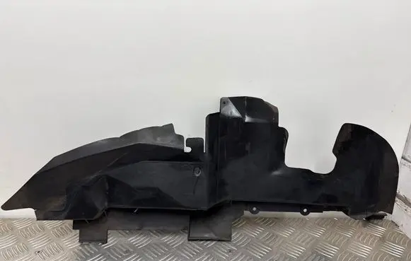 Audi Q7 4L Intercooler air guide/duct channel 4L0121284G