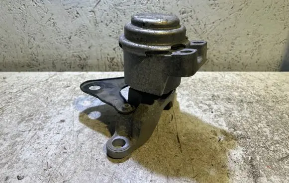 Volvo V60 Engine mount bracket AS9C03FF G2934100