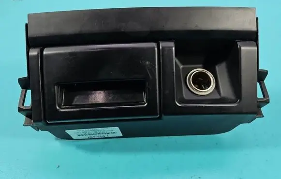 Toyota Land Cruiser (J120) 12 V Socket (front) 1A462024G IMPRK1521632