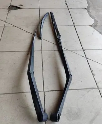 Hyundai Tucson TL Front wiper blade arm