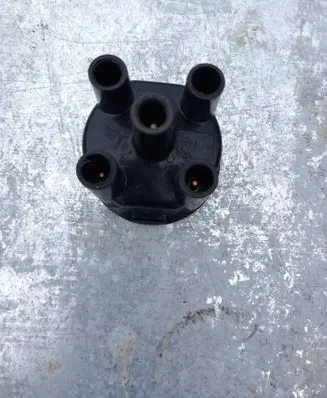 Volkswagen PASSAT B3 Spark distributor cap 026905207a