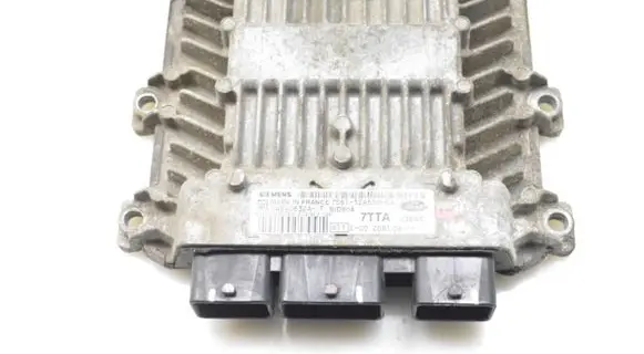 Ford Fiesta Engine control unit/module 7S6112A650EA