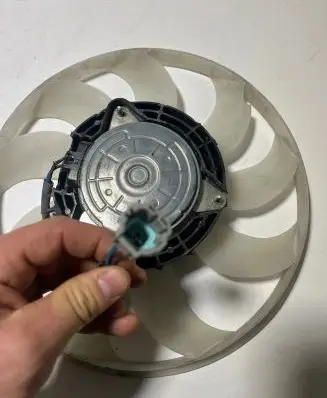 Subaru Forester SK Electric radiator cooling fan 487E210A