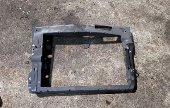 Volkswagen Fox Radiator support slam panel