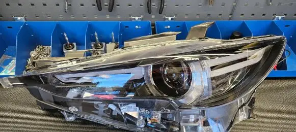 Mazda CX-5 II Headlight/headlamp