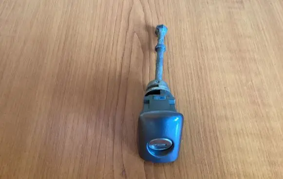 Peugeot 308 Front door lock (next to the handle) 59395J01