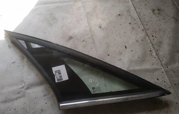 Opel Vectra C Rear side window as2