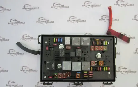 Opel Cascada Fuse box set 13368638