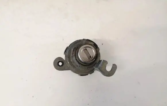 Saab 9-3 Ver2 Front door lock (next to the handle) 