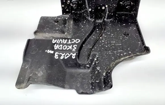 Skoda Octavia Mk4 Holder (bracket) 5E3825841A