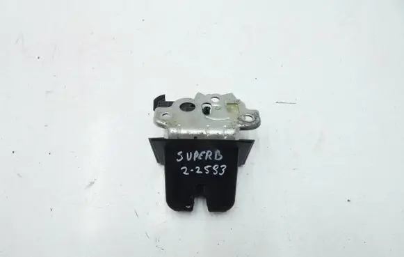 Skoda Superb B6 (3T) Tailgate/trunk/boot lock/catch/latch 3T5827520A