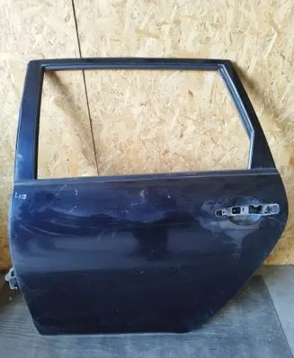 Mitsubishi Grandis Rear door