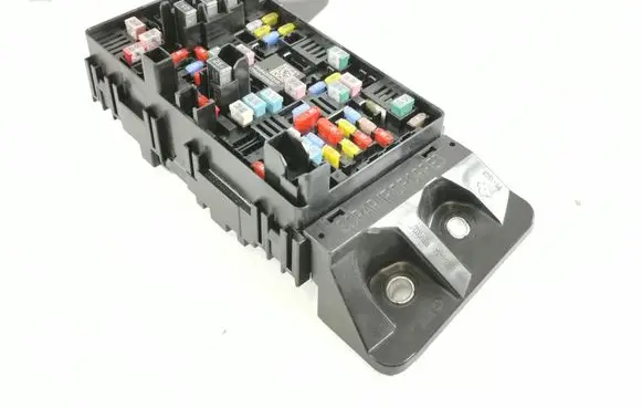 Dodge RAM Fuse module 68430152AB