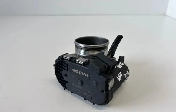 Volvo V70 Throttle valve 31216665 0280750520